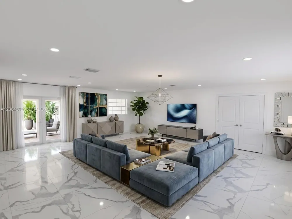 8240 SW 38th St Miami, FL 33155