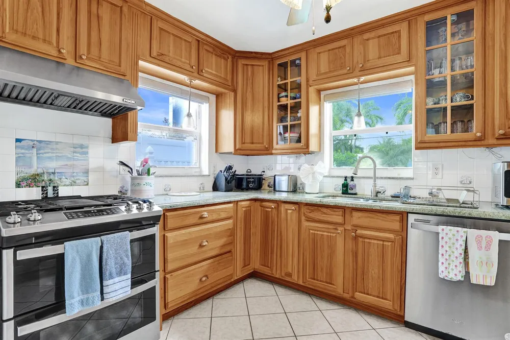 3207 LEIGH ROAD Pompano Beach, FL 33062