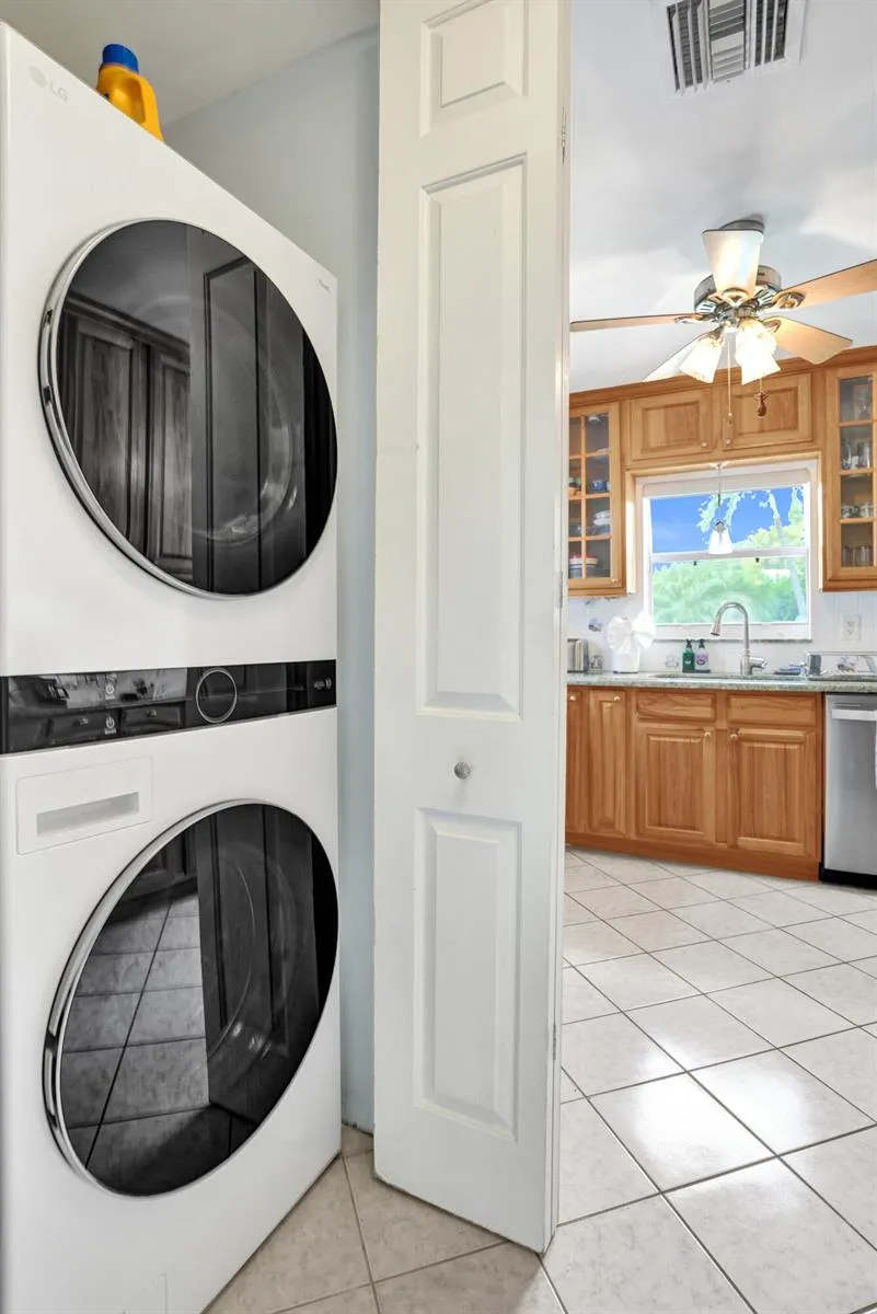 3207 LEIGH ROAD Pompano Beach, FL 33062