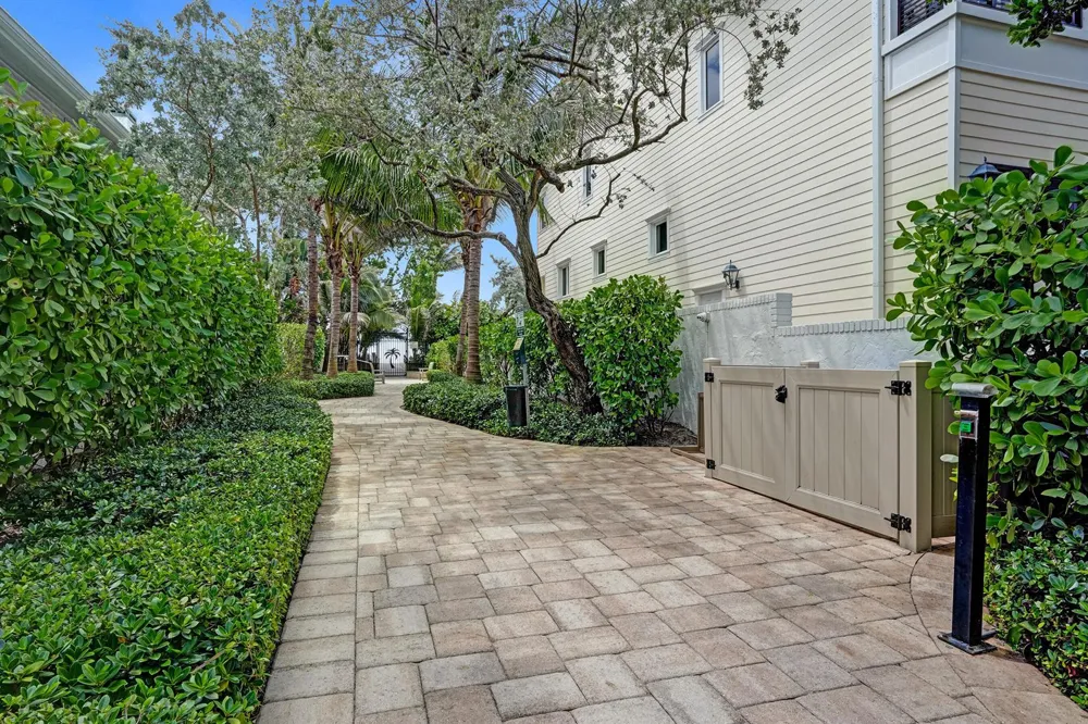 3207 LEIGH ROAD Pompano Beach, FL 33062