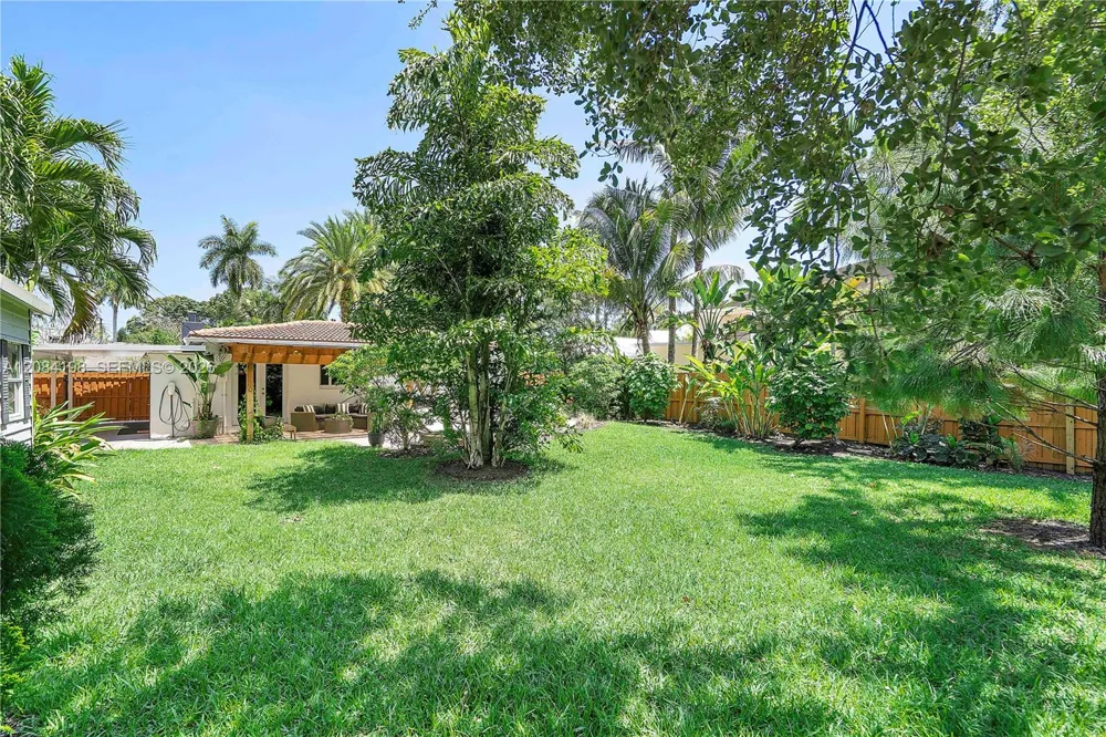 705 SW 8th Ave Fort Lauderdale, FL 33315