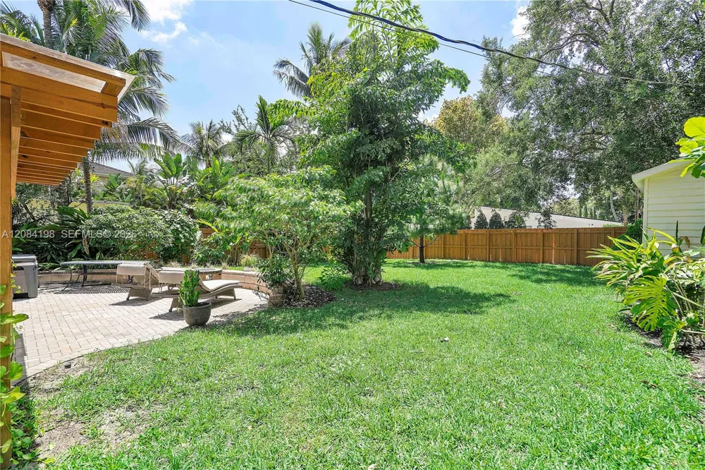 705 SW 8th Ave Fort Lauderdale, FL 33315