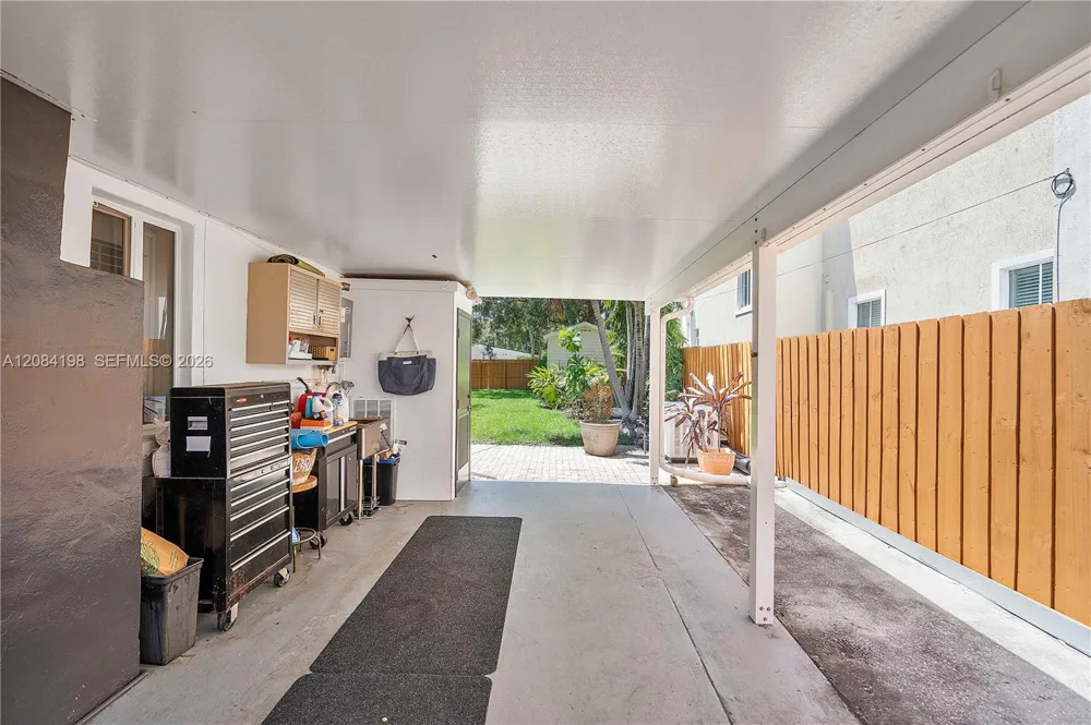 705 SW 8th Ave Fort Lauderdale, FL 33315
