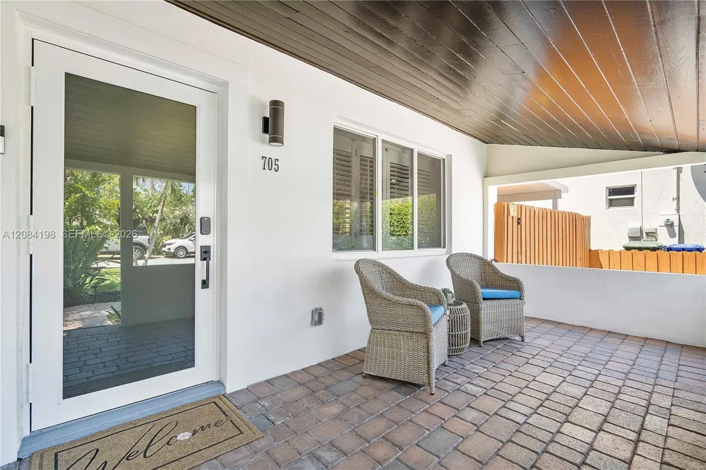 705 SW 8th Ave Fort Lauderdale, FL 33315