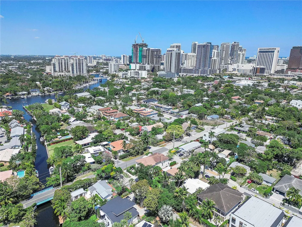 705 SW 8th Ave Fort Lauderdale, FL 33315