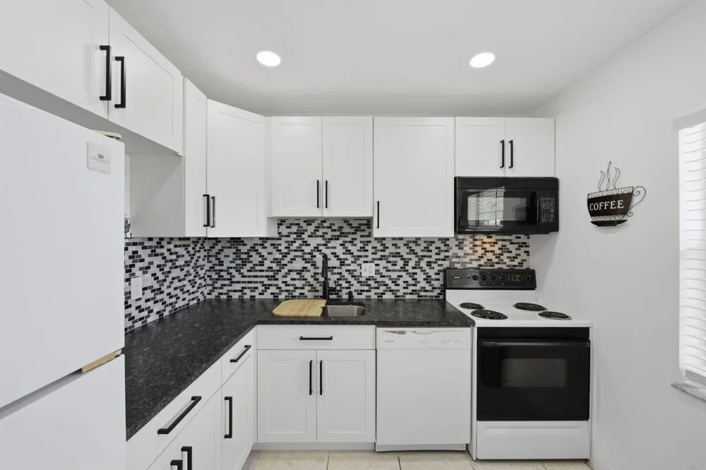 7505 NW 5TH PLACE #203 Margate, FL 33063