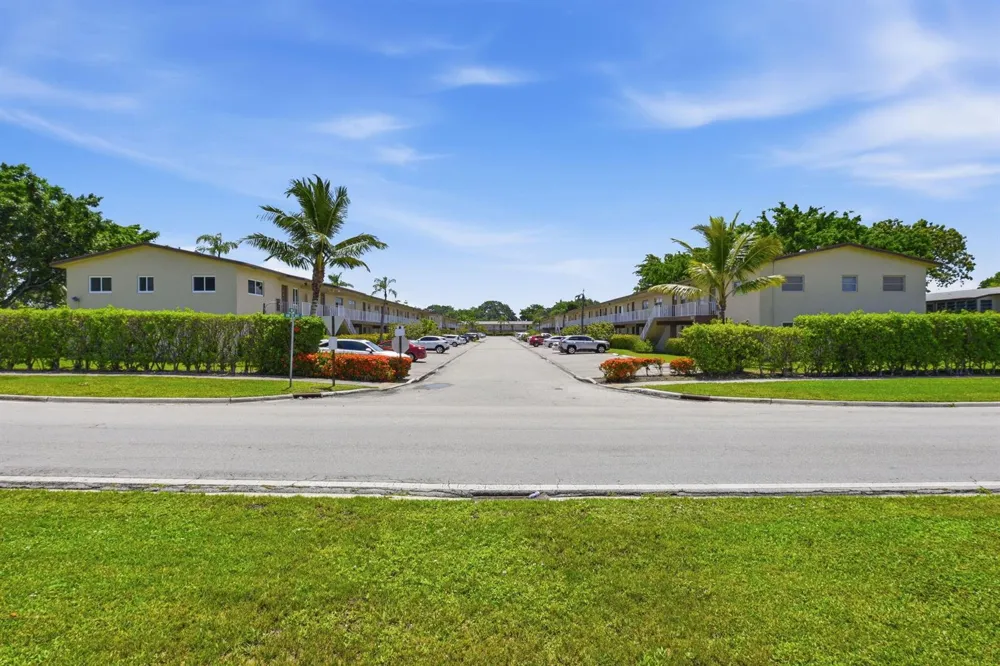 7505 NW 5TH PLACE #203 Margate, FL 33063