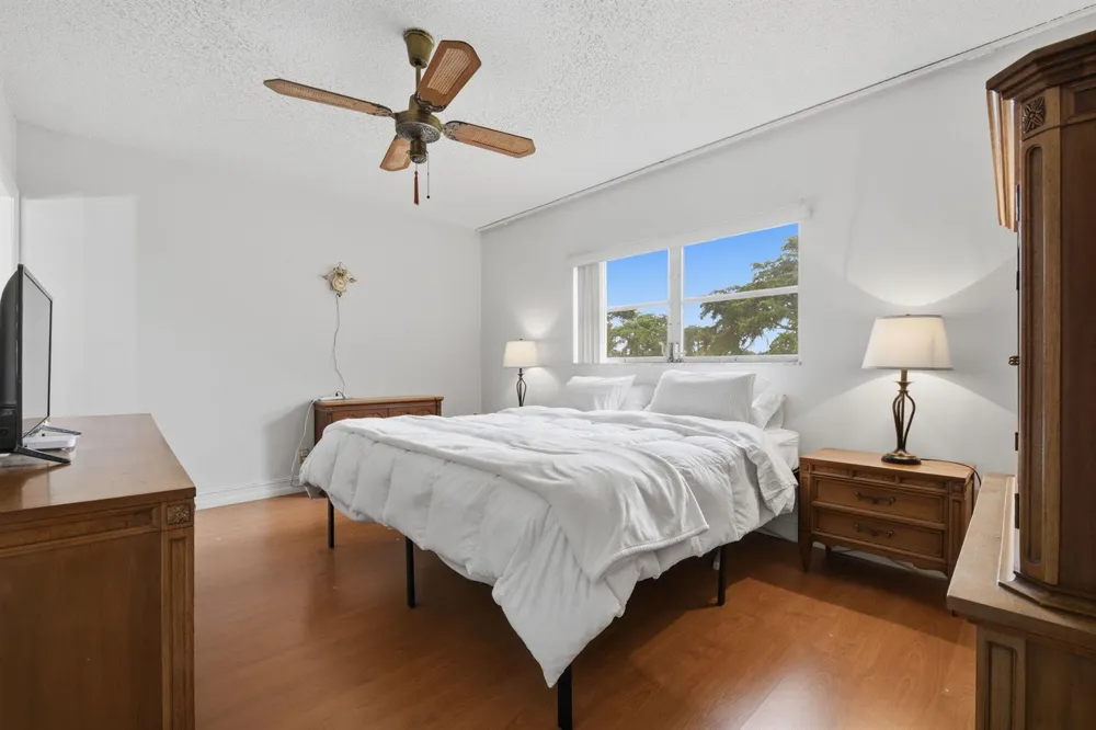 7505 NW 5TH PLACE #203 Margate, FL 33063
