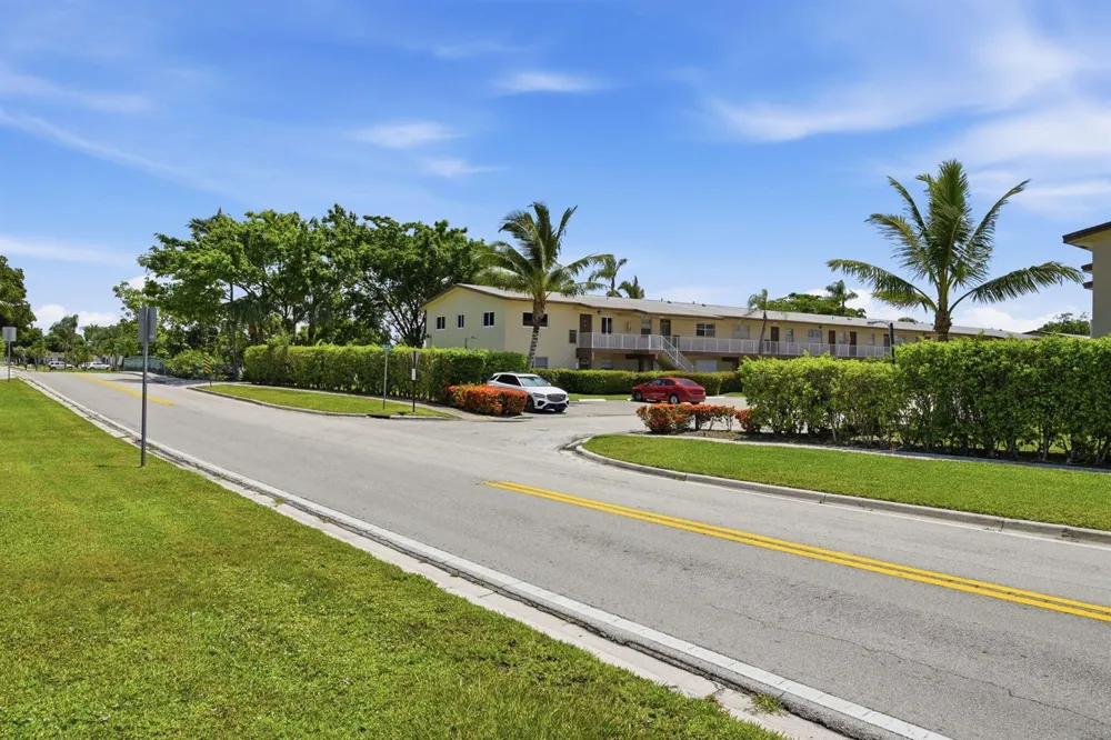 7505 NW 5TH PLACE #203 Margate, FL 33063