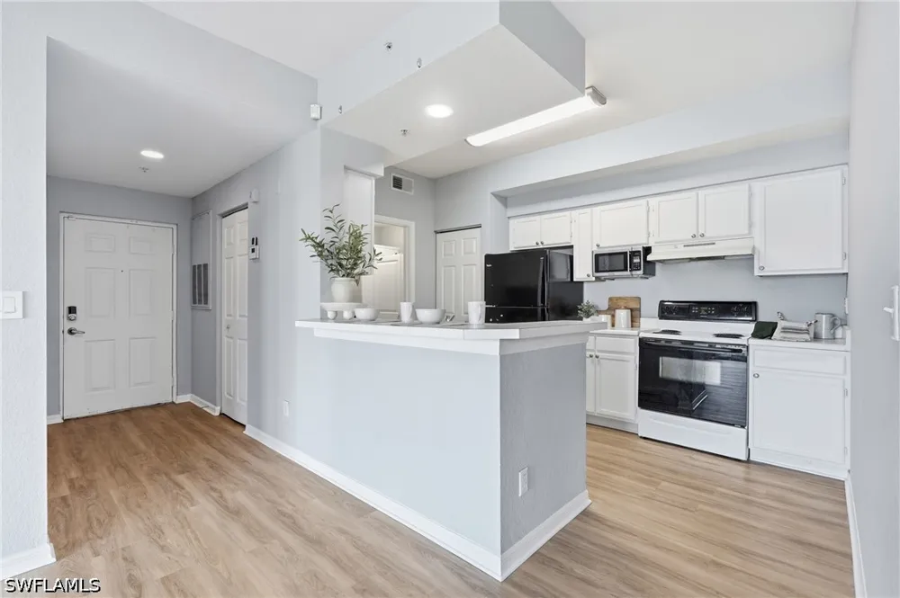 Saint Croix Lane #627 Naples, FL 34109