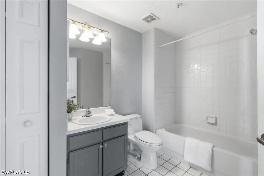 Saint Croix Lane #627 Naples, FL 34109