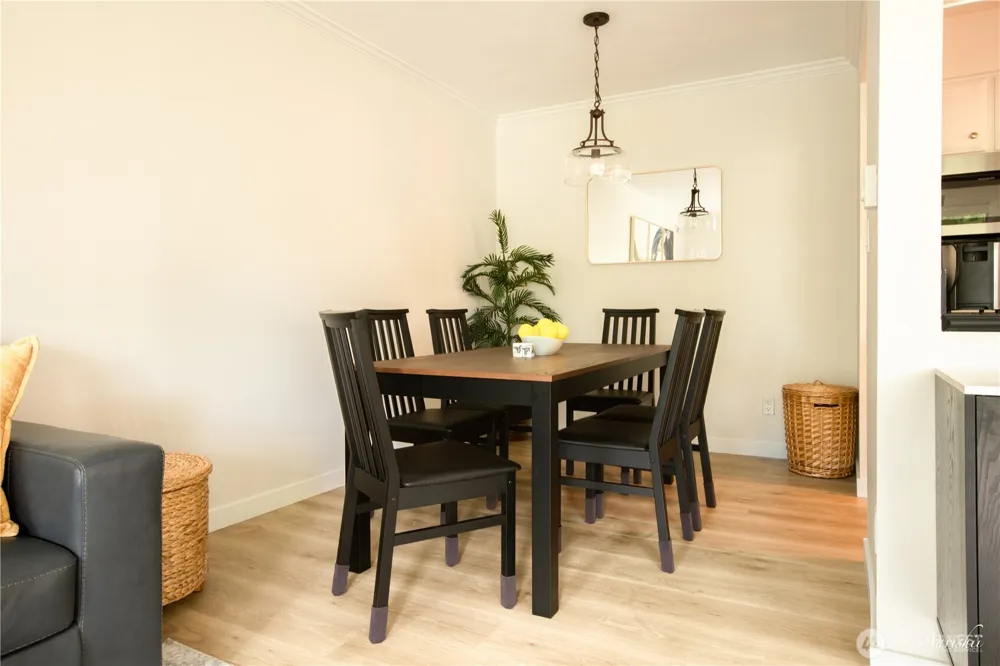 550 Elm Way #408 Edmonds, WA 98020