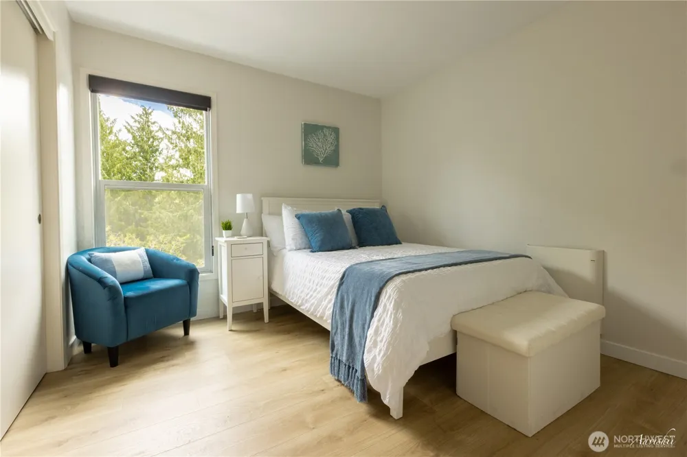 550 Elm Way #408 Edmonds, WA 98020