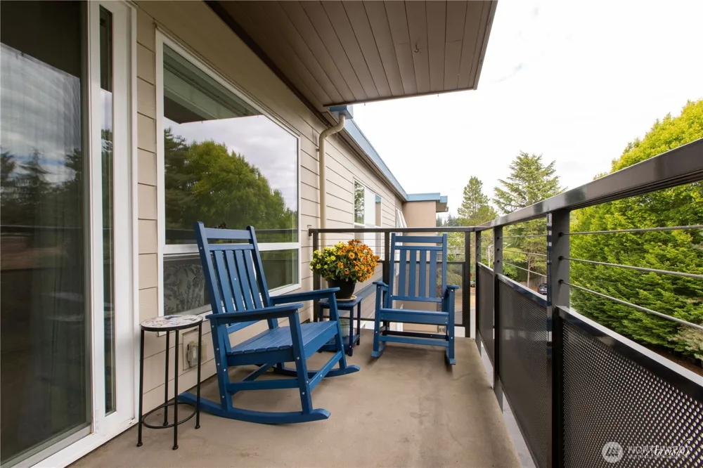 550 Elm Way #408 Edmonds, WA 98020