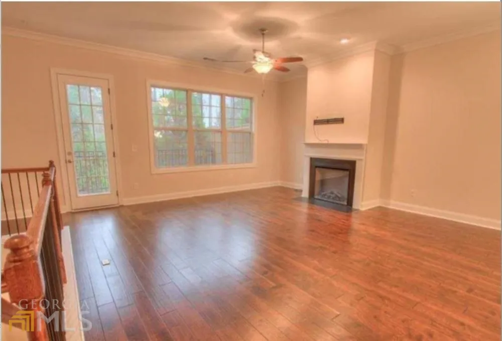 2415 Tenor LN Alpharetta, GA 30009
