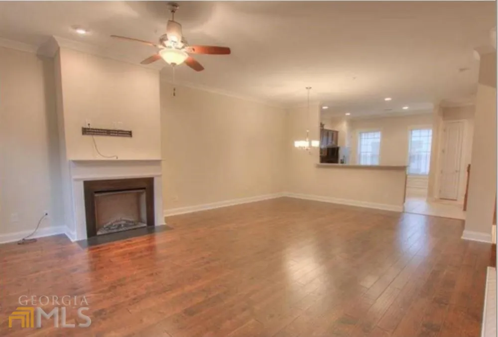 2415 Tenor LN Alpharetta, GA 30009