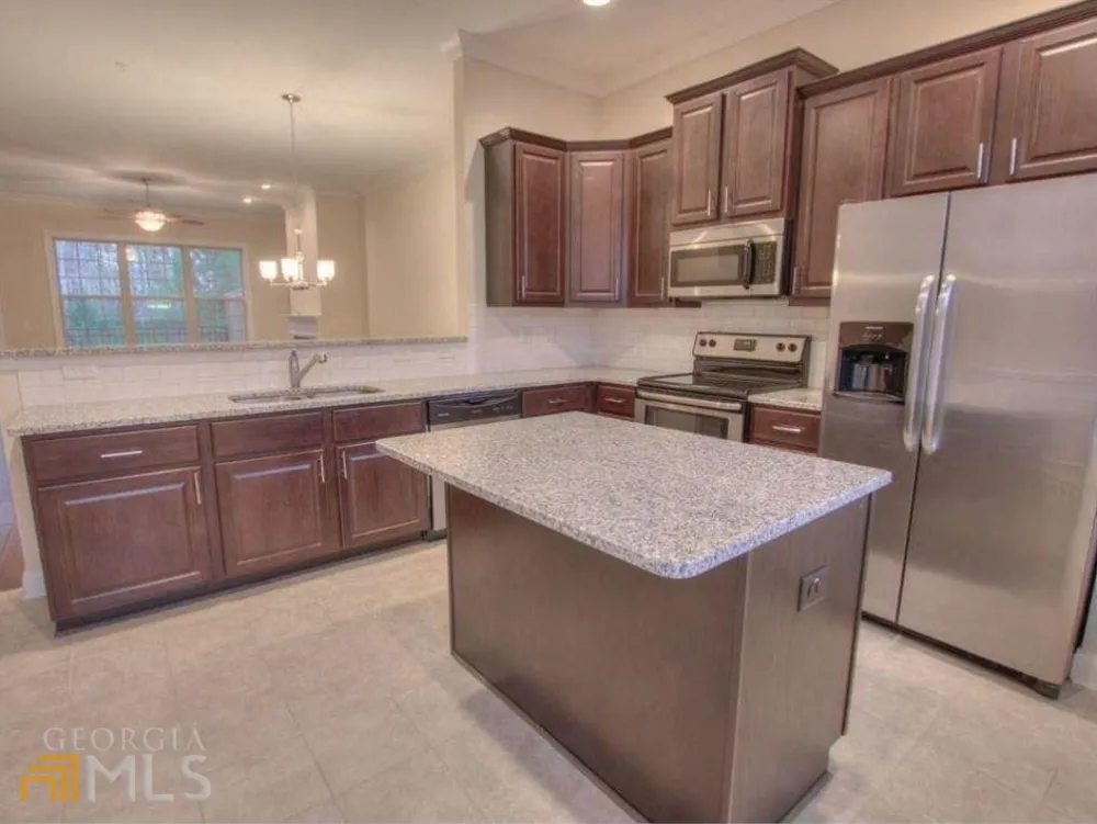 2415 Tenor LN Alpharetta, GA 30009