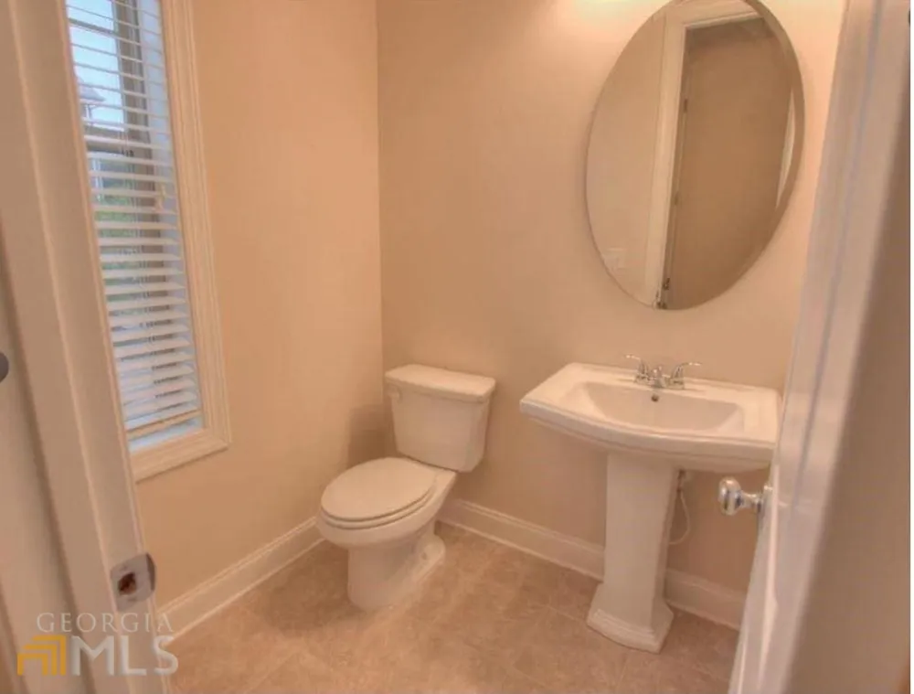 2415 Tenor LN Alpharetta, GA 30009