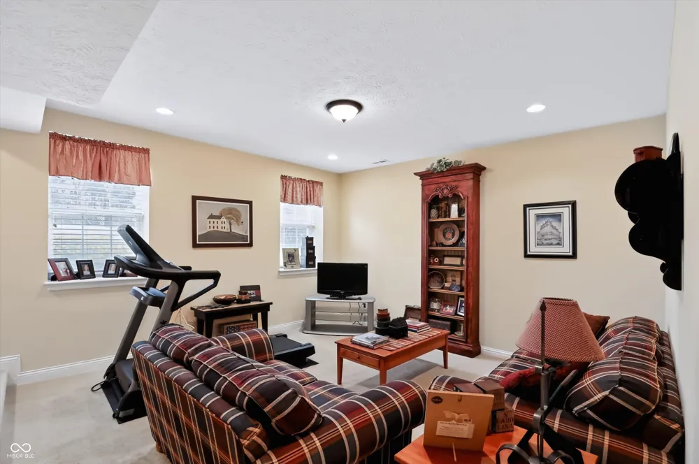 9002 Deer Creek Road Greentown, IN 46936
