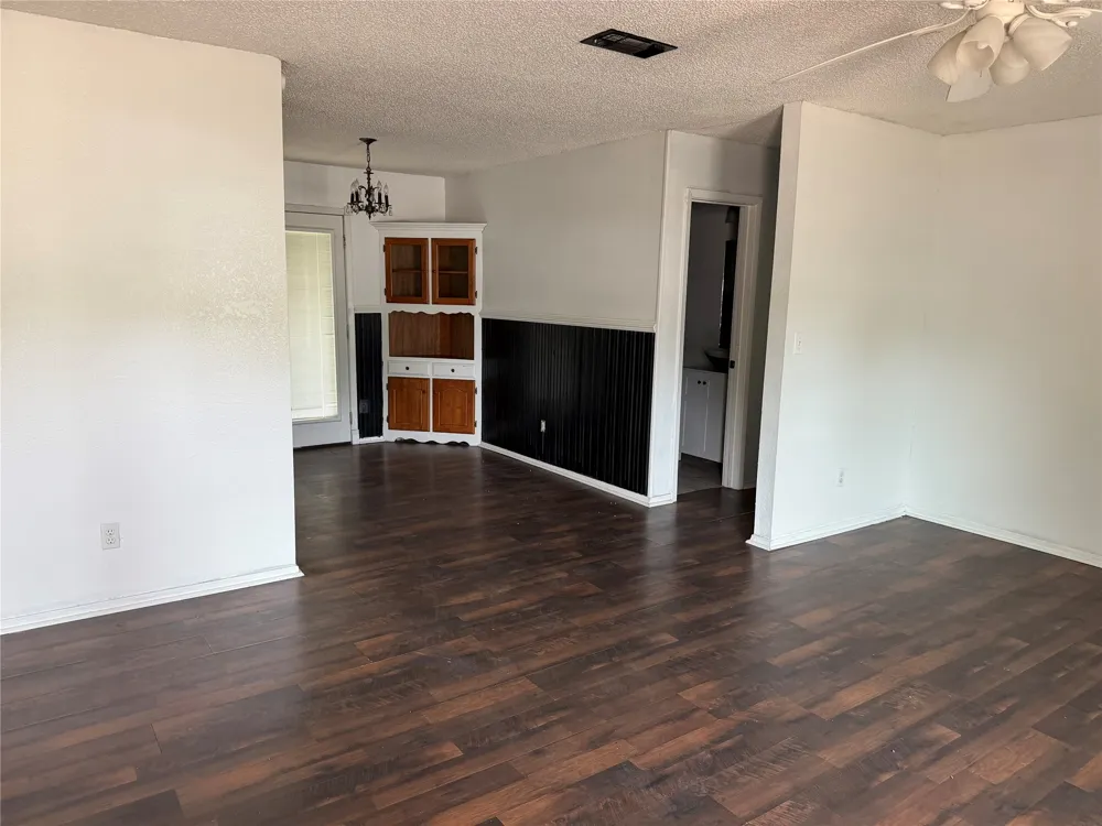 400 Angelina Whitney, TX 76692