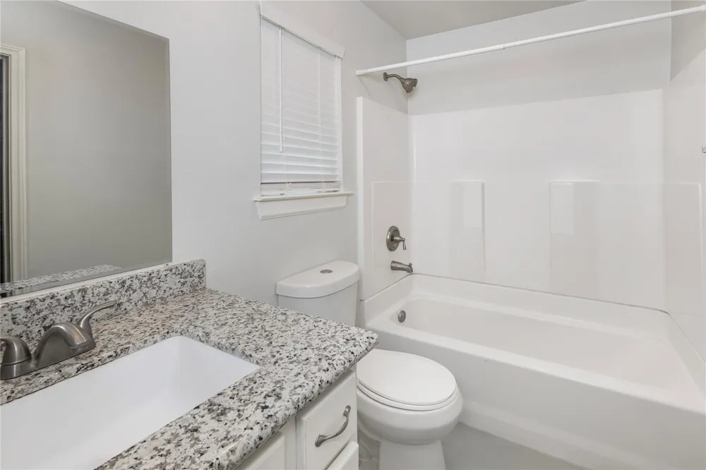 638 Luke Street Dayton, TX 77535