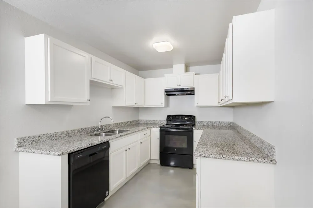 638 Luke Street Dayton, TX 77535