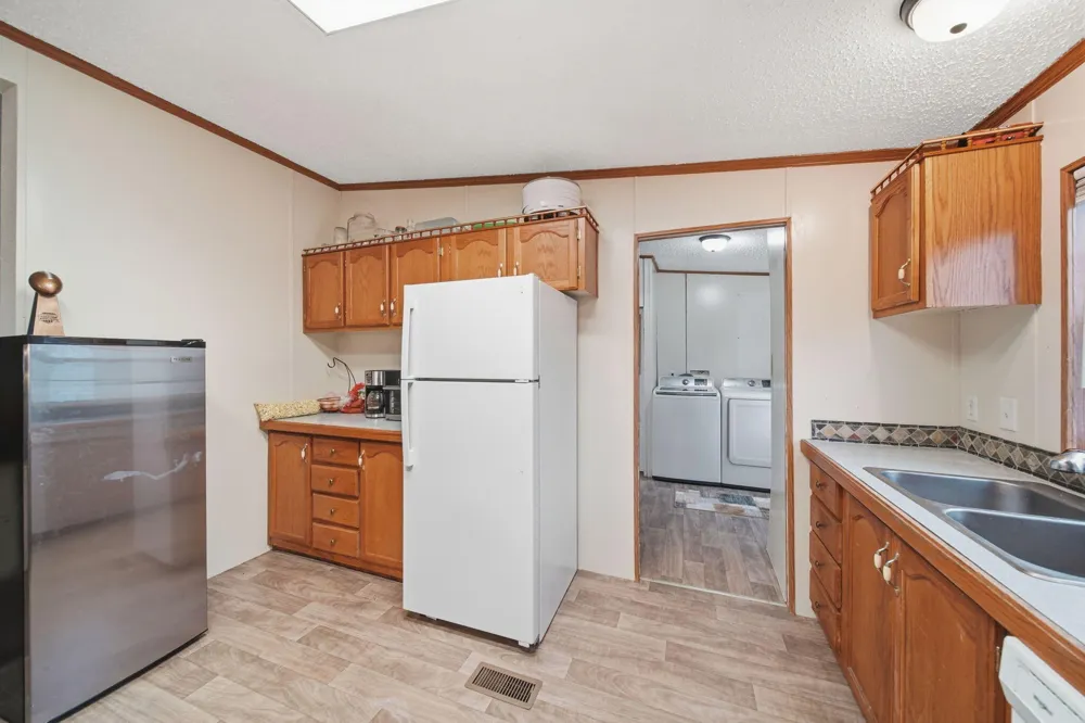1559 Briarwood Drive Adrian, MI 49221