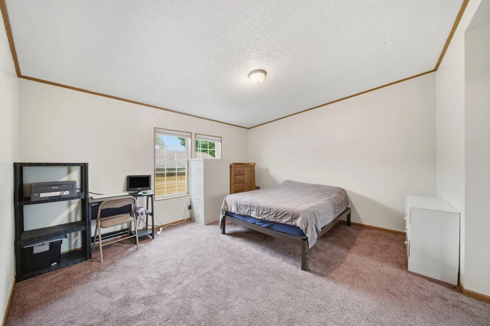 1559 Briarwood Drive Adrian, MI 49221