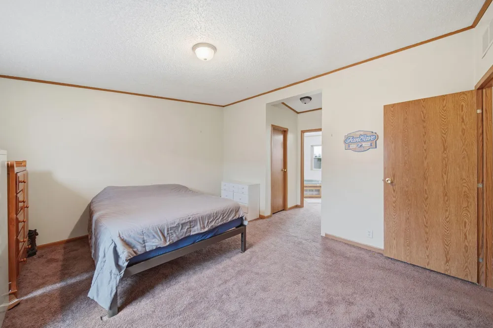 1559 Briarwood Drive Adrian, MI 49221