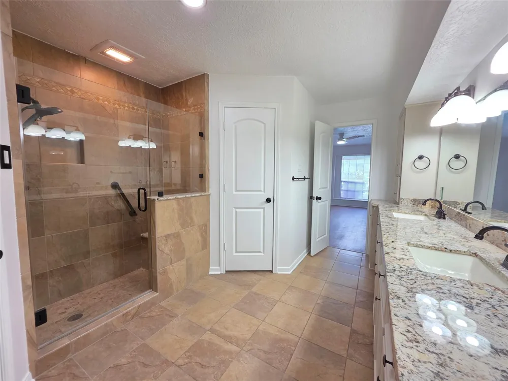 4707 Bradstone Drive Hockley, TX 77084