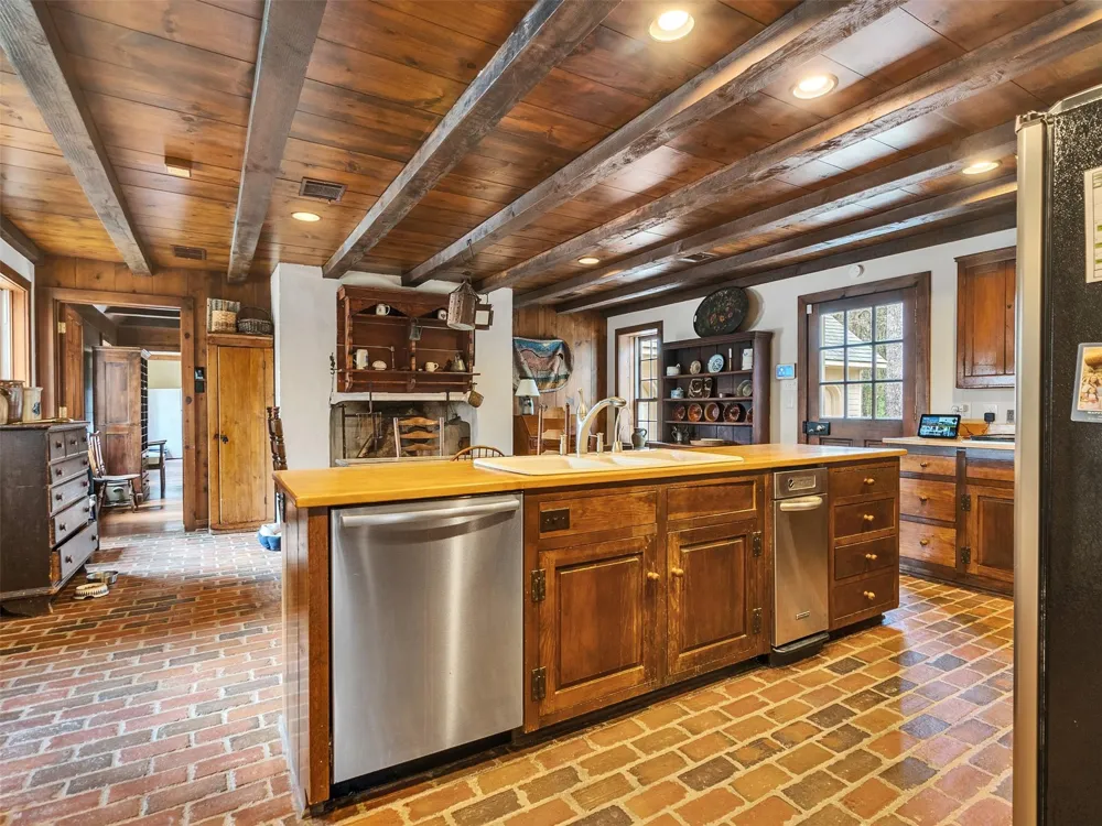 5212 Strack Road Houston, TX 77069