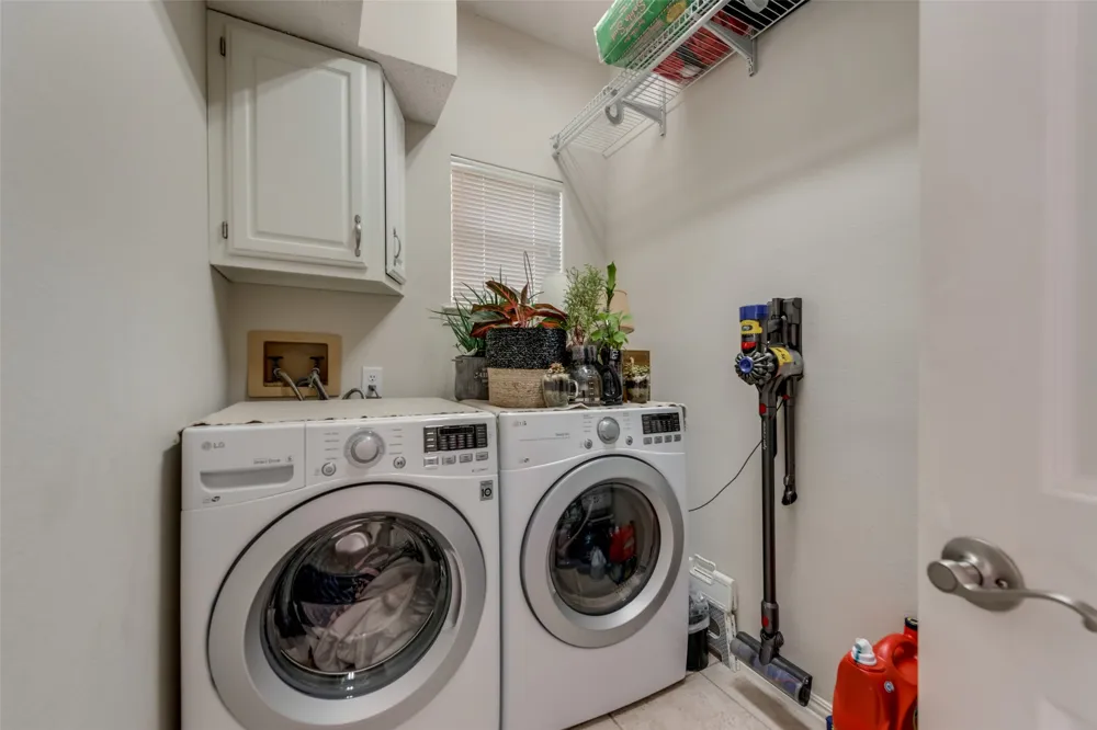3809 Rockbrook Drive Carrollton, TX 75007