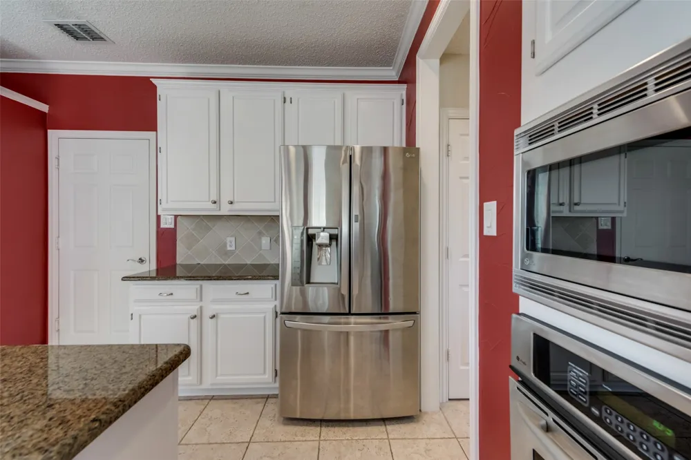 3809 Rockbrook Drive Carrollton, TX 75007