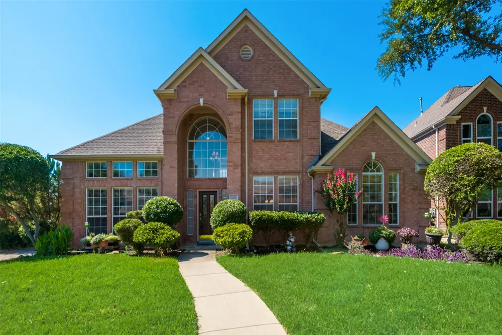 3809 Rockbrook Drive Carrollton, TX 75007