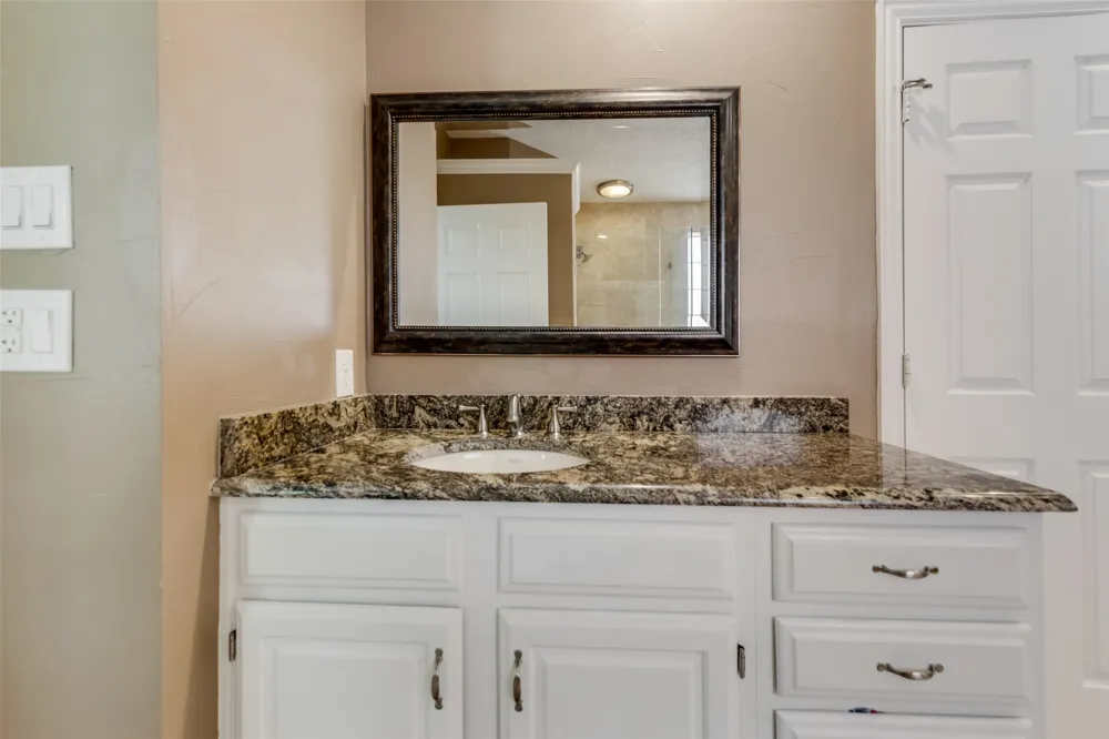 3809 Rockbrook Drive Carrollton, TX 75007