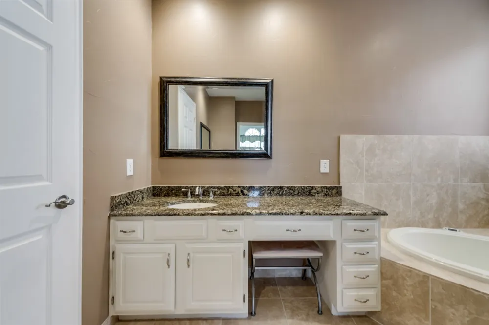 3809 Rockbrook Drive Carrollton, TX 75007