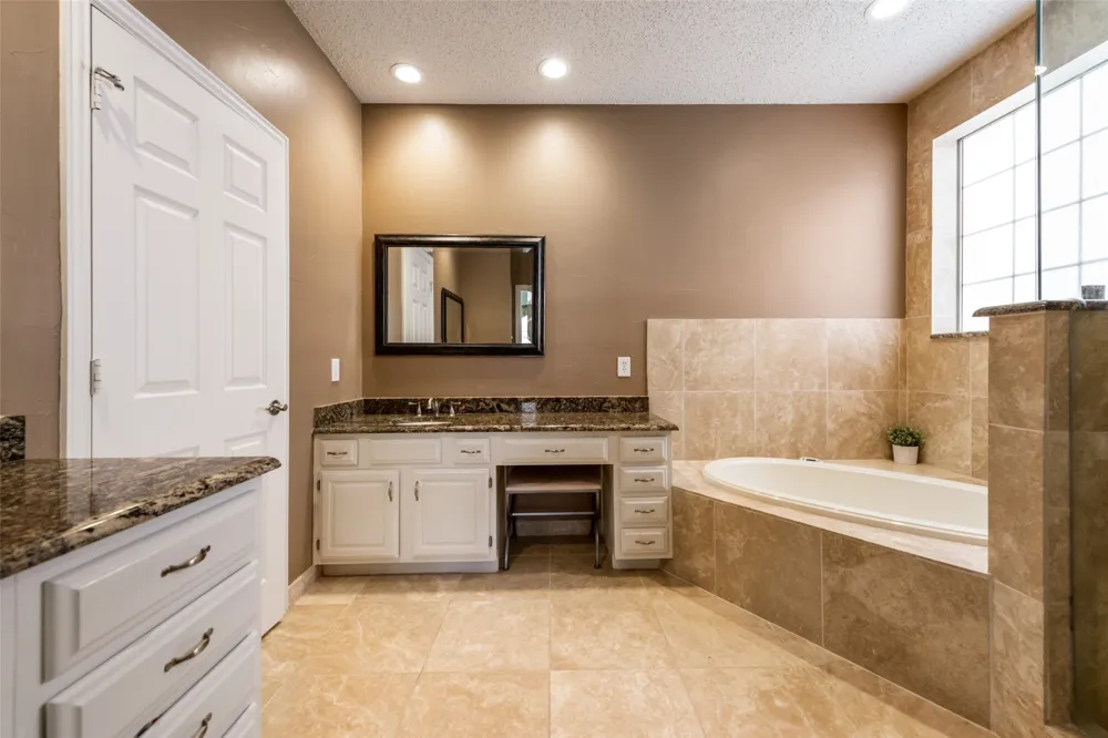 3809 Rockbrook Drive Carrollton, TX 75007