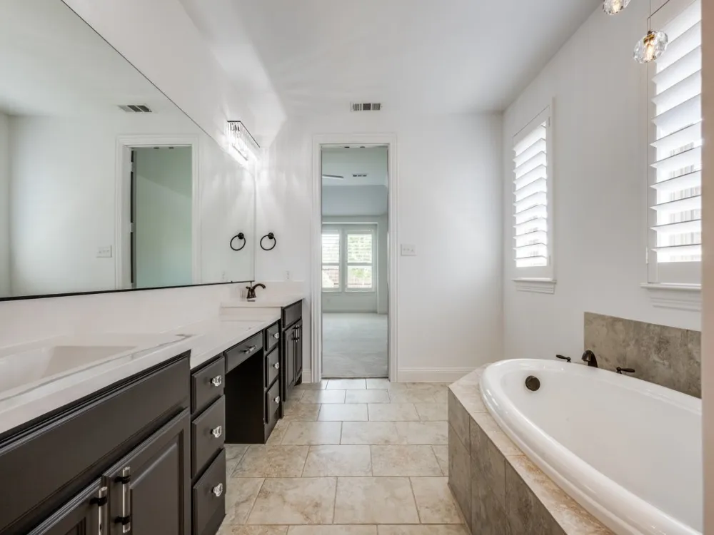 968 Highpoint Way Roanoke, TX 76262