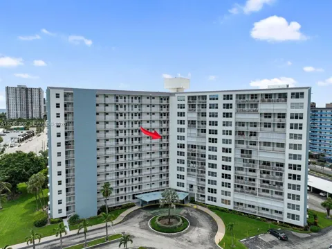 201 Ocean Blvd #801