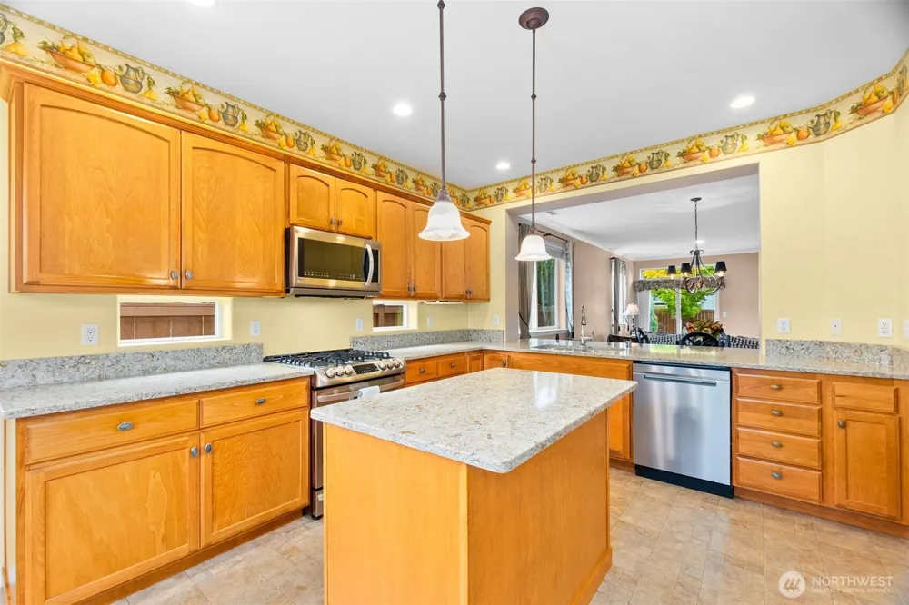 8654 Bainbridge Loop NE Olympia, WA 98516