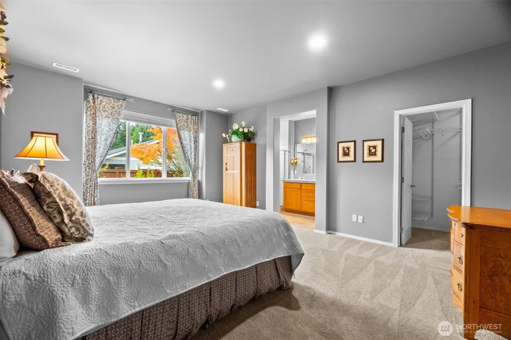 8654 Bainbridge Loop NE Olympia, WA 98516