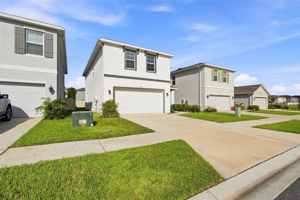 2763 COMMON FIG RUN Wesley Chapel, FL 33543