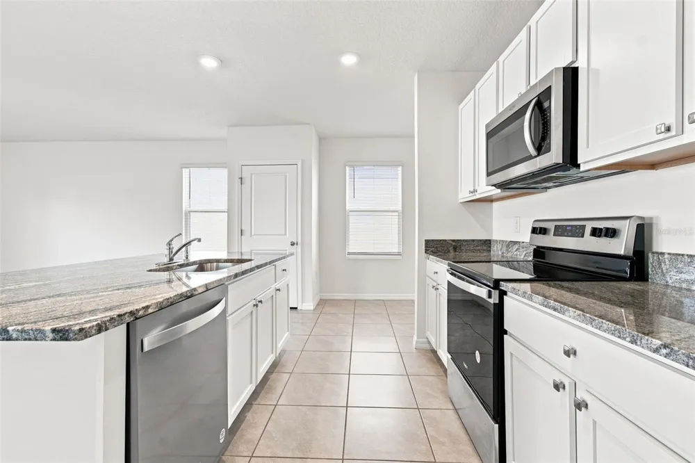 2763 COMMON FIG RUN Wesley Chapel, FL 33543