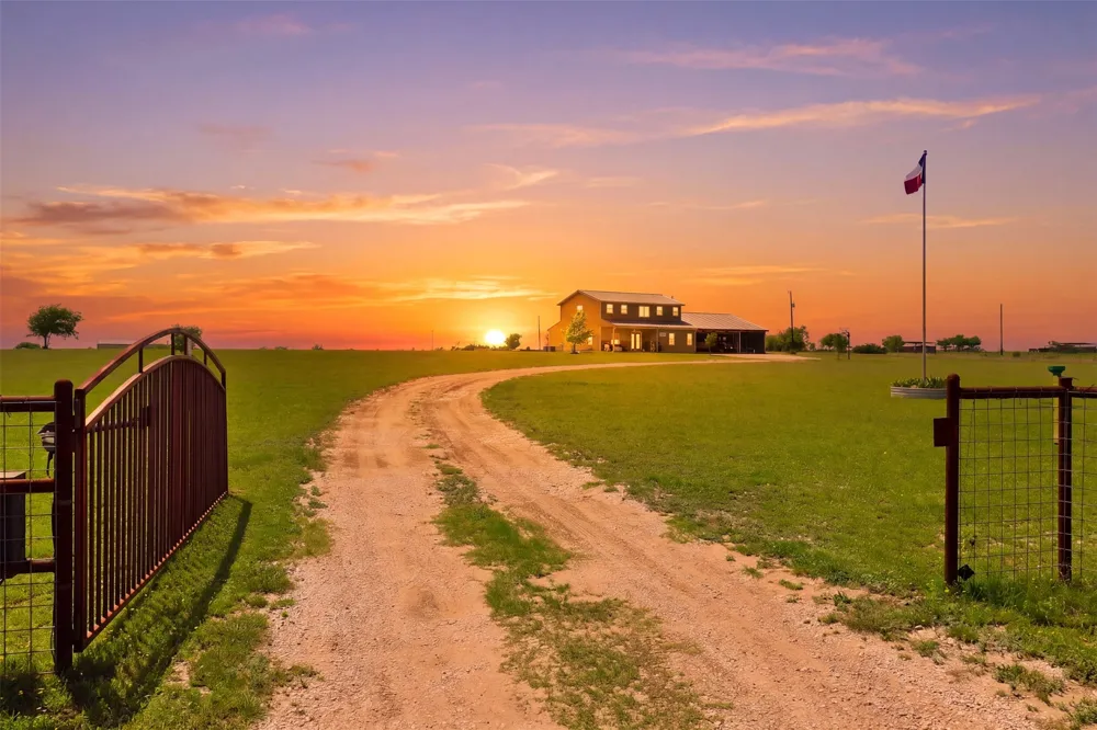 10751 County Road 210 Bertram, TX 78605