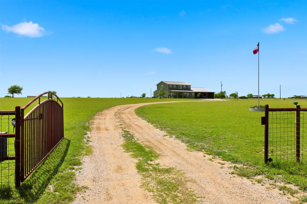 10751 County Road 210 Bertram, TX 78605