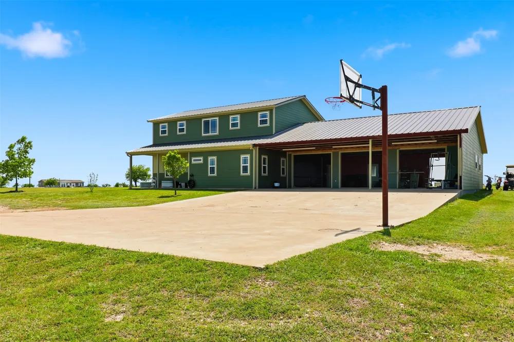 10751 County Road 210 Bertram, TX 78605