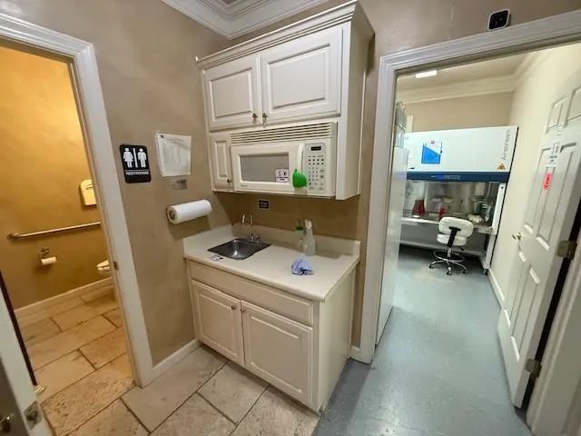 11535 Park Woods Circle #E Alpharetta, GA 30005