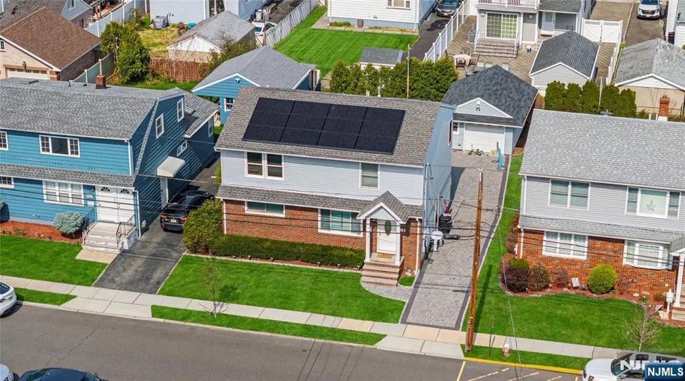 813 Morton Street East Rutherford, NJ 07073