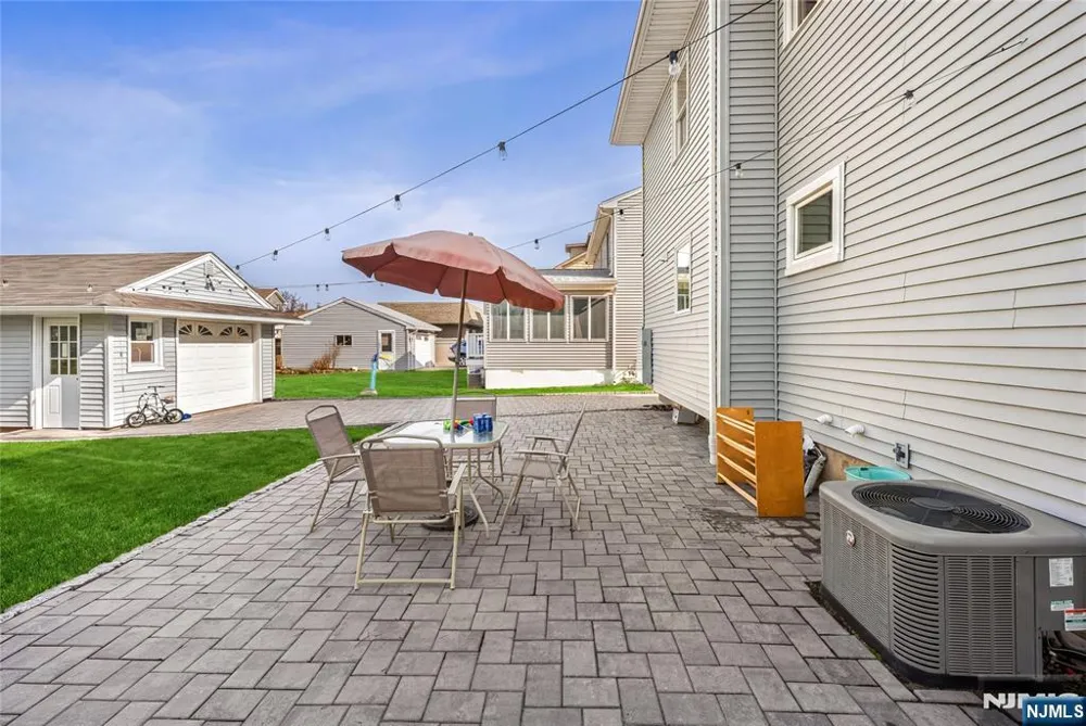813 Morton Street East Rutherford, NJ 07073