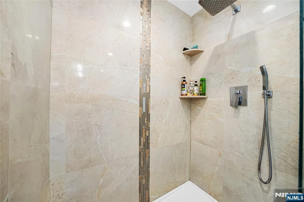 813 Morton Street East Rutherford, NJ 07073